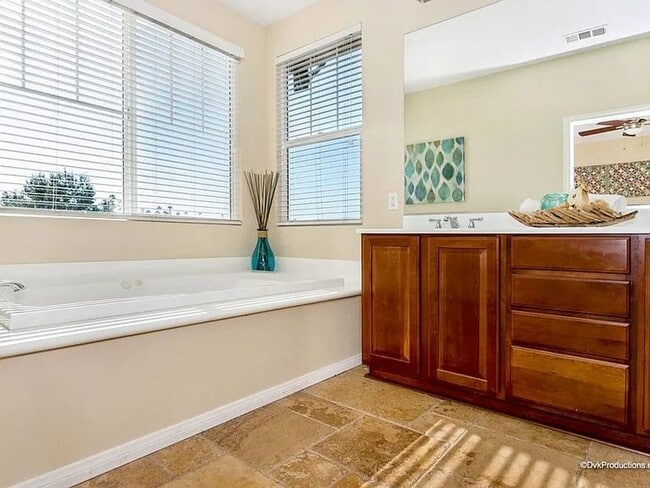 Building Photo - Beautiful 4BR/3BA Home for Rent – Prime La Mesa Location Near Parks & Transit