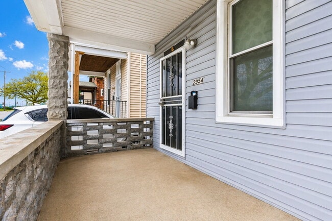 Building Photo - 2954 Central Pkwy