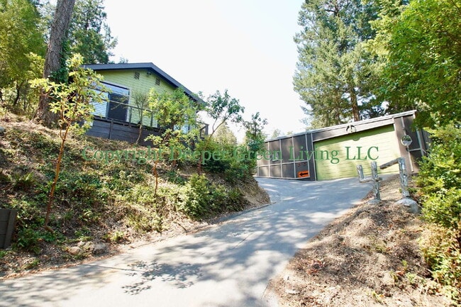 Building Photo - 2 Bedroom Woodacre Home with Views!