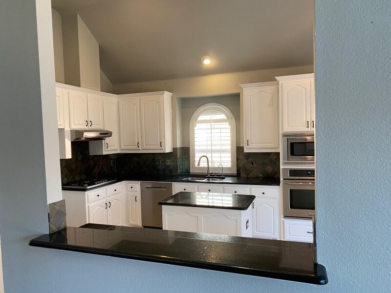 Building Photo - 1120 Coolidge St