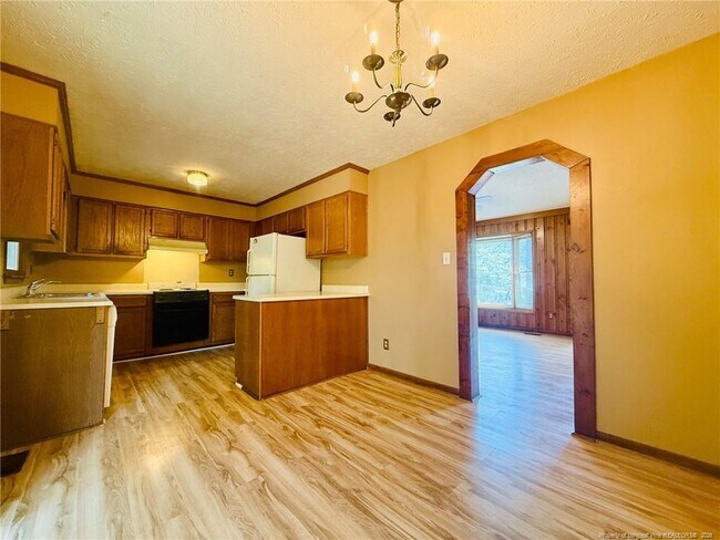 Building Photo - 210 Tiverton St