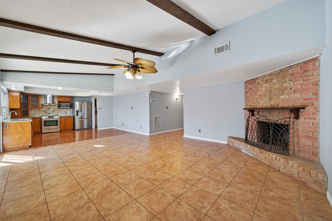 Building Photo - 16419 Cairnway Dr