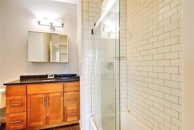 Building Photo - 400 Hope St