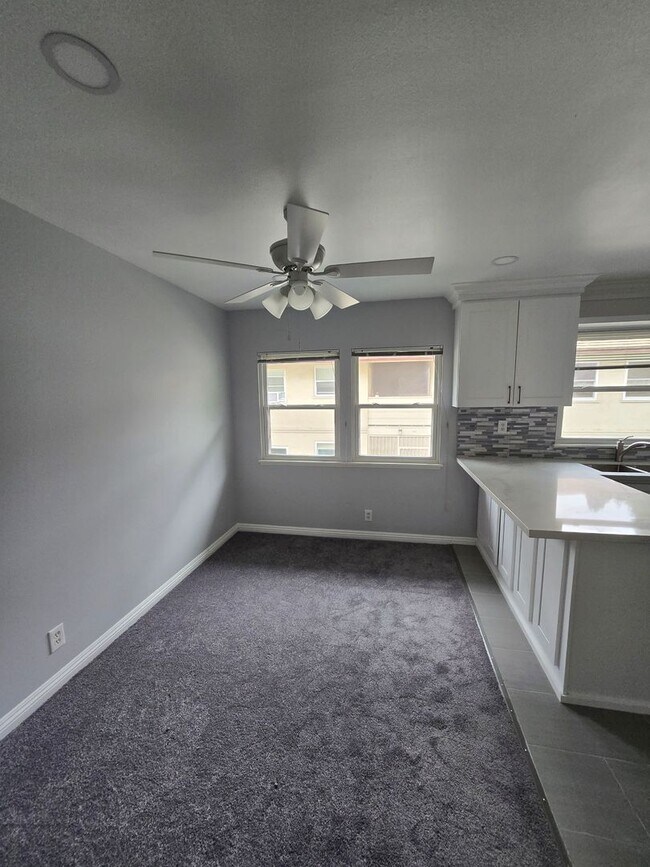 Building Photo - 3634 Kalsman Dr