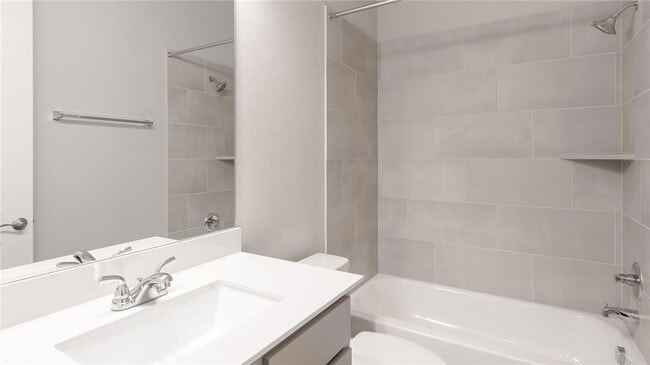 Building Photo - 6313 Empresa Dr