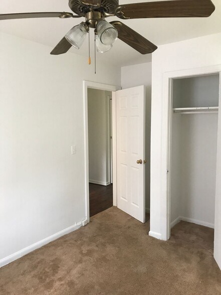 Building Photo - 5644 Mahalia dr