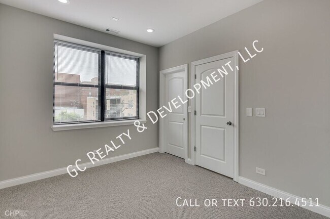 Building Photo - 3205 W Division St