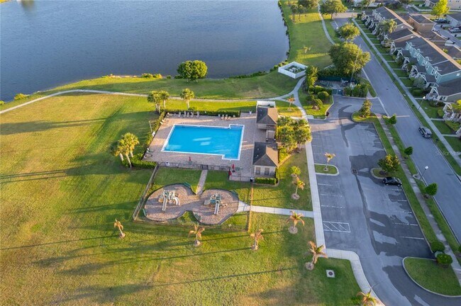 Building Photo - 4806 Riverwalk Dr