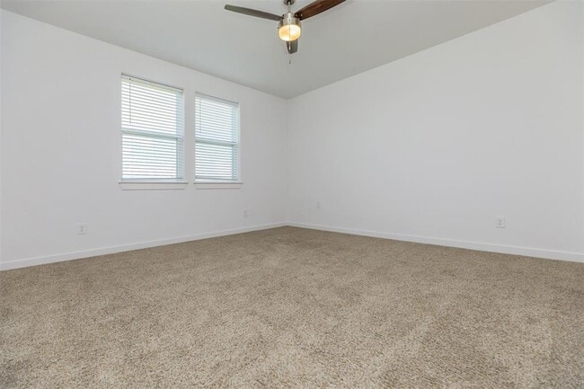 Building Photo - 712 Enchantment Trl