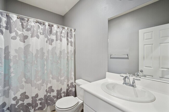 Building Photo - 42912 Gazapo Ct
