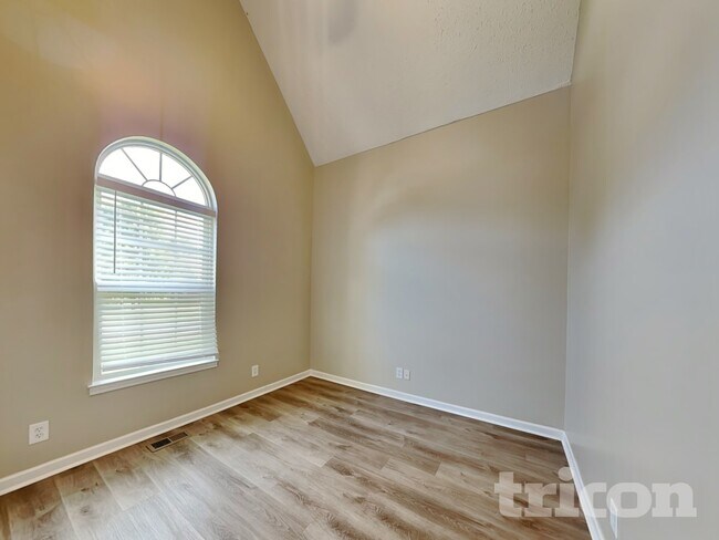 Building Photo - 119 Cherokee Dr