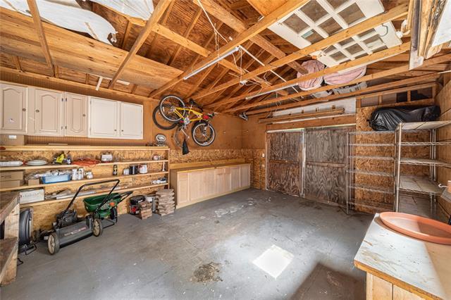 Building Photo - 215 S Montclair Ave