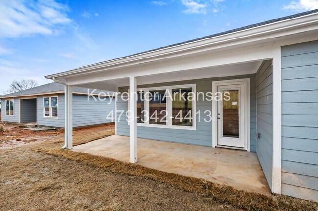 Building Photo - Gorgeous Home in Gentry!