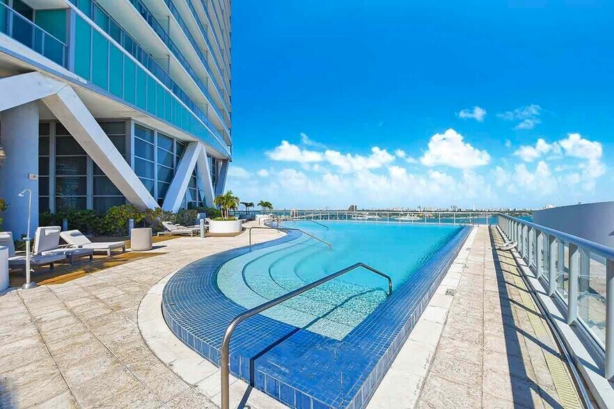 Building Photo - 888 Biscayne Blvd