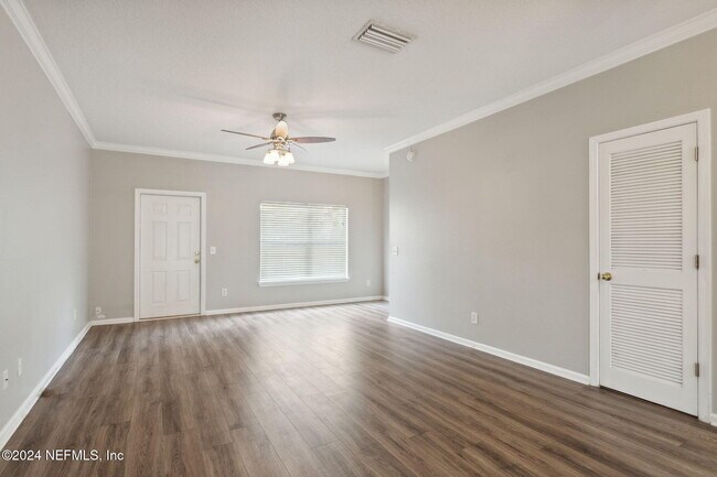 Building Photo - 574 Southbranch Dr