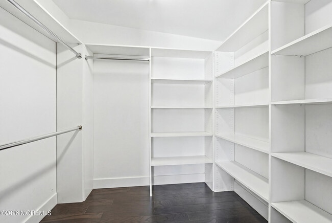 Building Photo - 107 Grant Ave