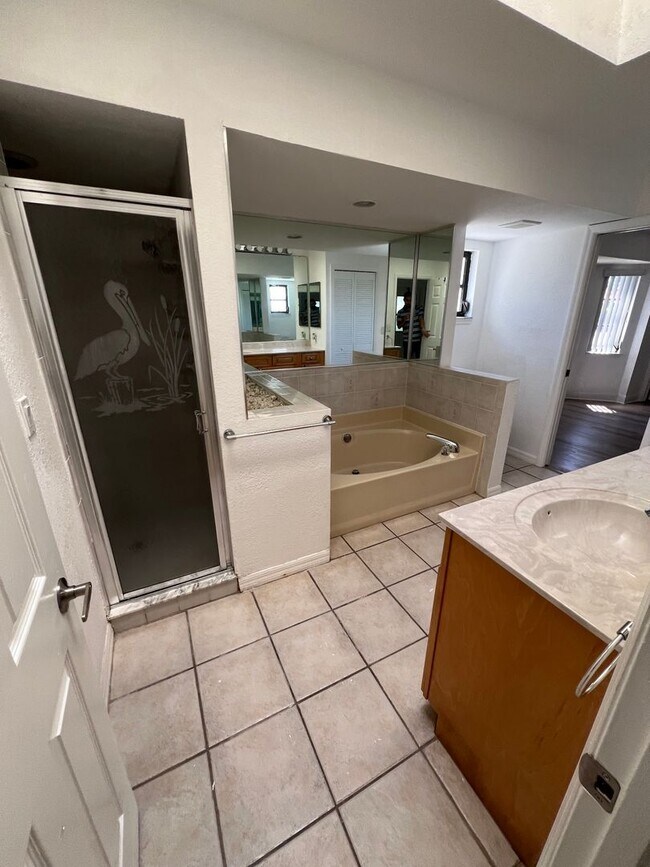 Building Photo - $1,875 ** ANNUAL ** Available 10/15/25 - Newly Renovated ** 3/2 Single Family Home with Oversized...