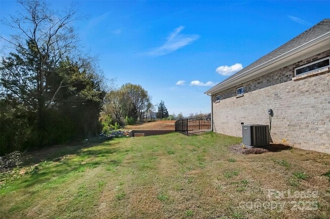 Building Photo - 3054 Constitution Ln