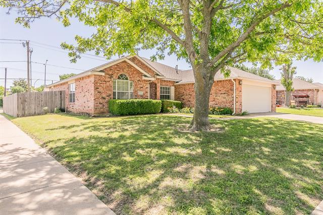 Building Photo - 8301 Clearbrook Dr