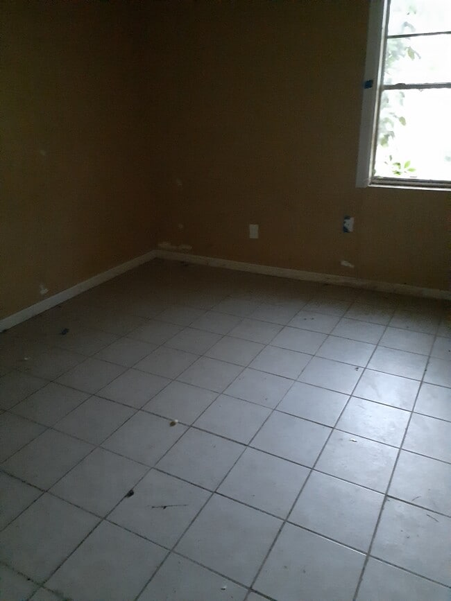 Building Photo - 3414 Pine Ridge Ln