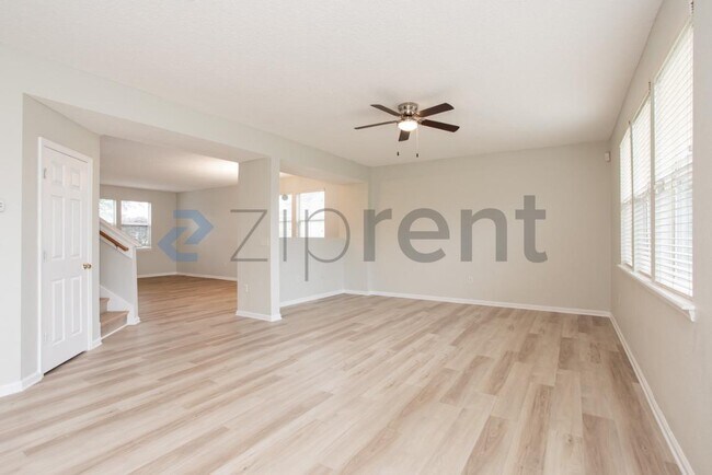 Building Photo - 76195 Deerwood Dr