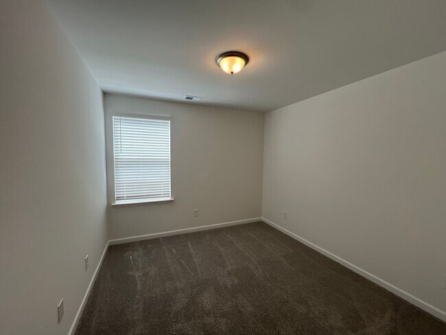 Building Photo - Beautiful New Construction in Blakeney Sub...