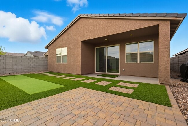 Building Photo - 17427 W Msn Ln