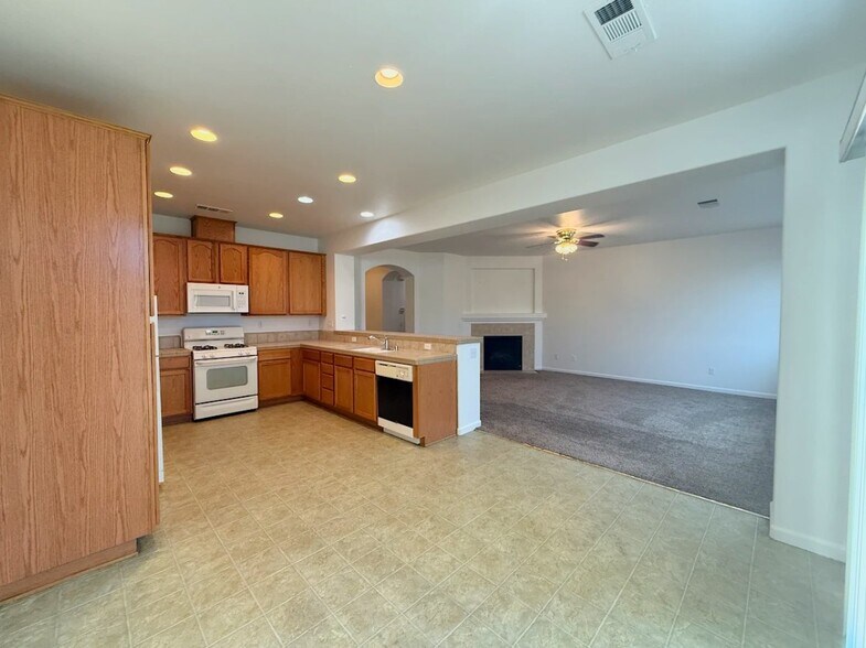 Building Photo - 1288 Wildcat Dr