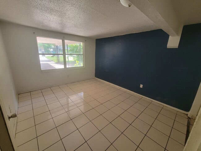 Building Photo - 731 23rd St