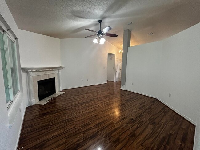 Building Photo - 4769 Coronado Cir