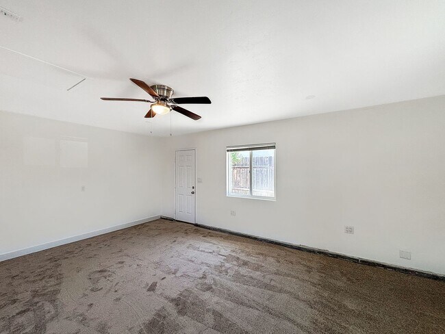 Building Photo - Beautiful 4BD/3BA House in Clairemont W/ A...