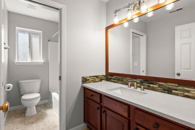 Building Photo - Elegant, Well-Loved, 5 bedroom, 3 bathroom...