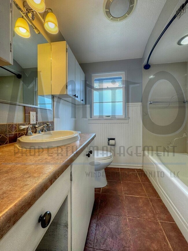 Building Photo - 1624 S Grand Blvd