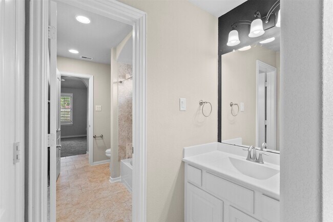 Building Photo - 28211 Green Forest Bluff Trail