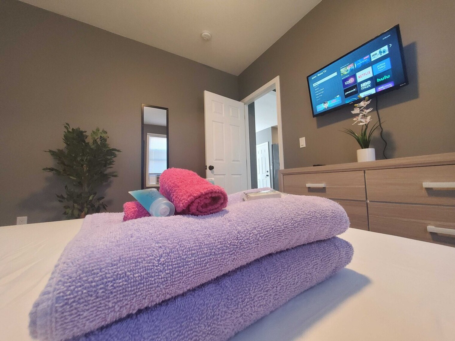 Building Photo - 30 Maynard St