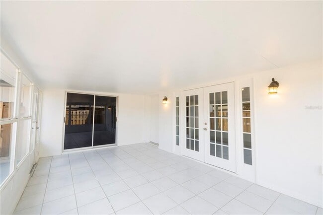 Building Photo - 2947 Poplar Ave