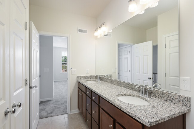 Building Photo - 93 Robeson St