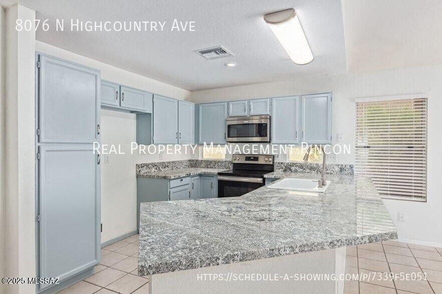 Building Photo - 8076 N Highcountry Ave