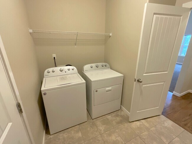 Building Photo - 4 Bedroom Home Available Near Woodmoor Dr ...