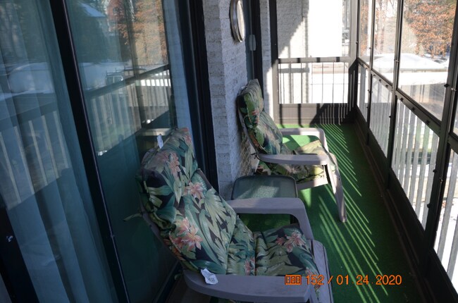 Building Photo - 234 Nesmith St