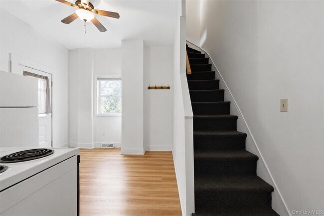 Building Photo - 7 Idlewild Ave