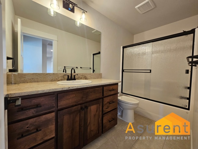 Building Photo - Newly Constructed 3 Bedroom, 2.5 bathroom SW Medford Home