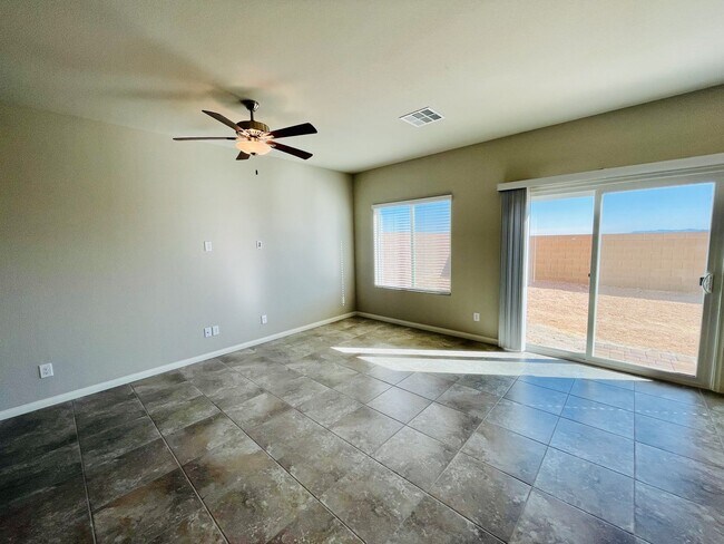 Building Photo - 4 Bd, 3 Bth, Newer Home, Granite Countertops and Entertainer’s Dream!