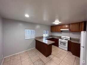 Building Photo - Charming 2 bed+1 bath + bonus office avail...