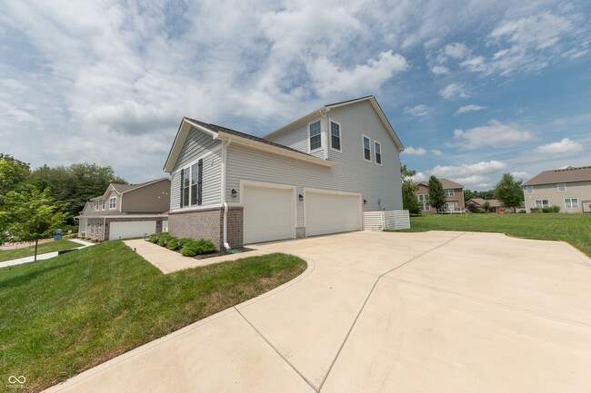 Building Photo - 7042 Pinnacle Dr
