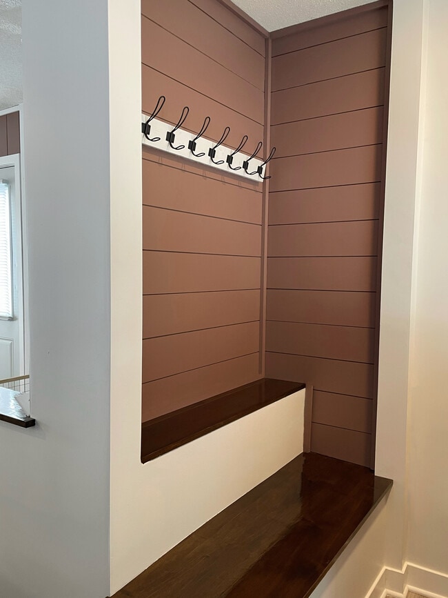 Building Photo - 3280 Lower 150th St W