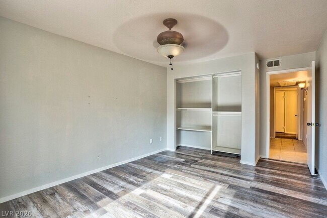 Building Photo - 3128 Tarpon