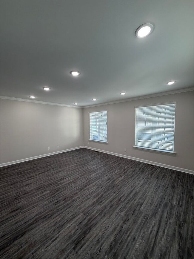 Building Photo - Stunning 3 Bed | 3.5 Bath Townhome in Atlanta’s Sought-After Upper Westside (30318)