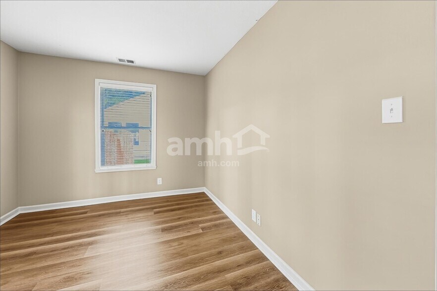Building Photo - 11447 Drabble Ln