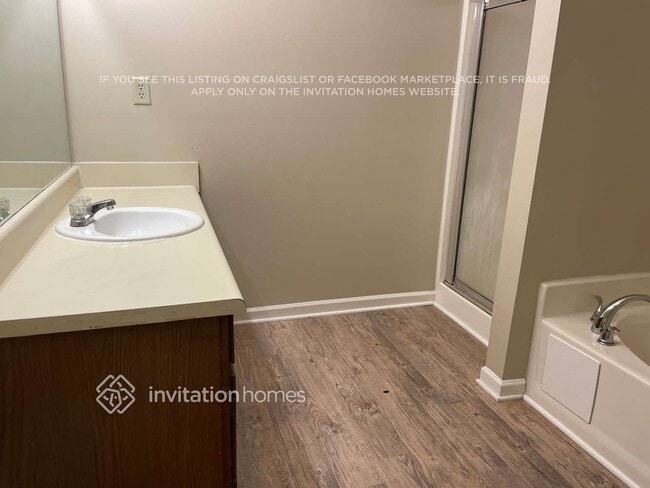 Building Photo - 4049 Sharon Woods Dr